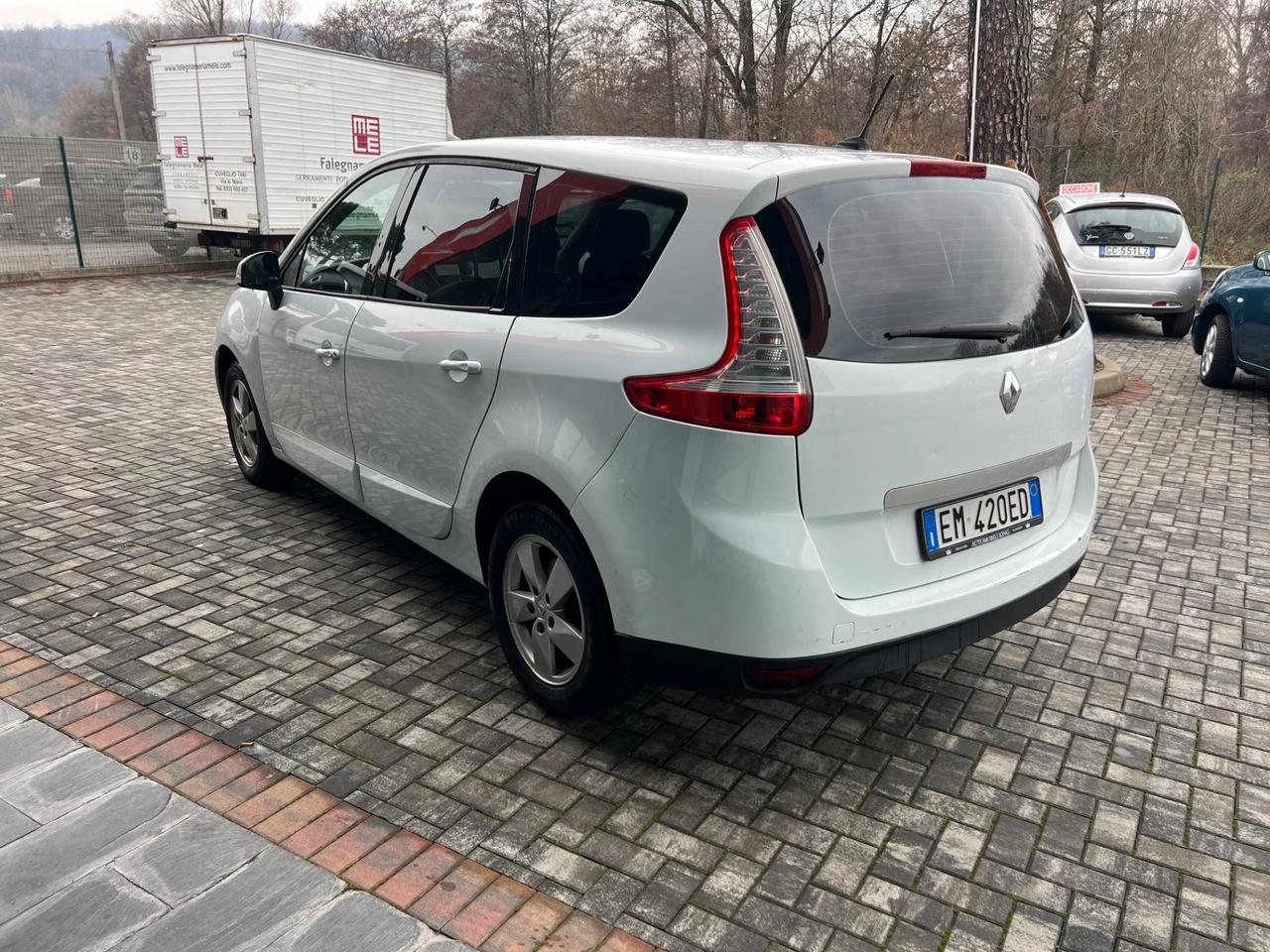 Renault Scenic 1.6 dCi 7 POSTI - 2012
