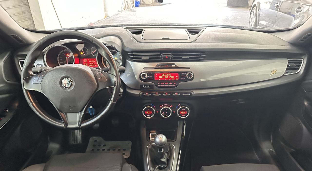 Alfa Romeo Giulietta 1.6 JTDm-2 105 CV Distinctive