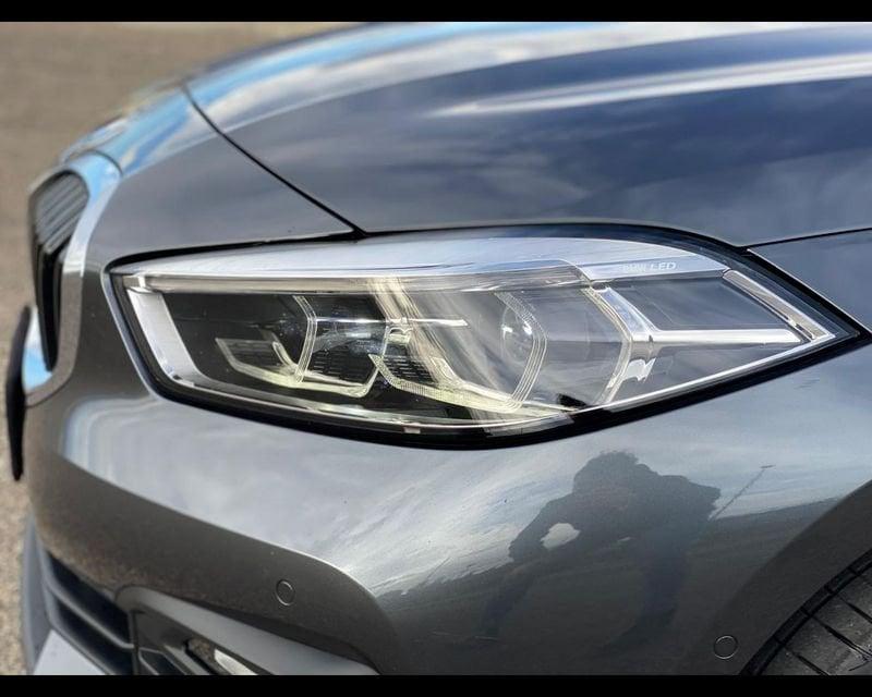 BMW Serie 1 F40 118d Business Advantage auto