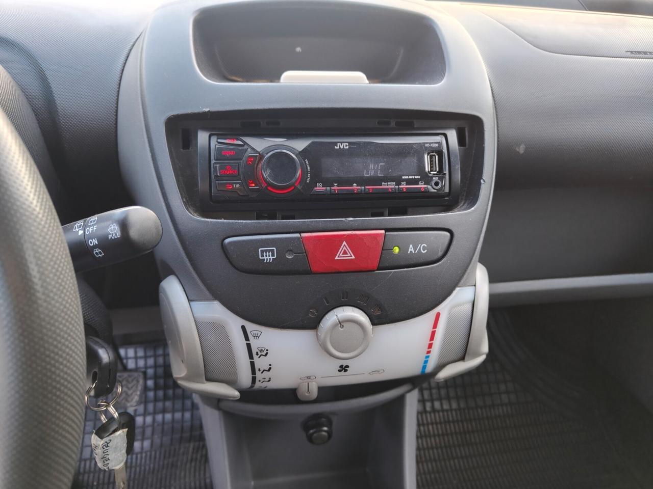 Peugeot 107 1.0 68CV 3p. Plaisir