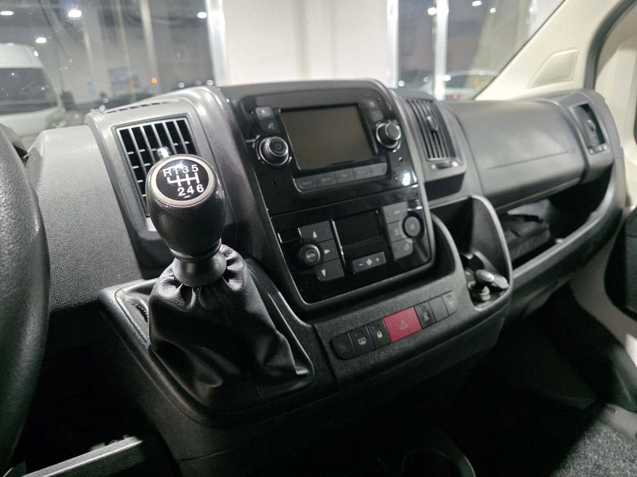 Peugeot Boxer 335 2.2 BlueHDi 140 S&S PC-TM Furgone