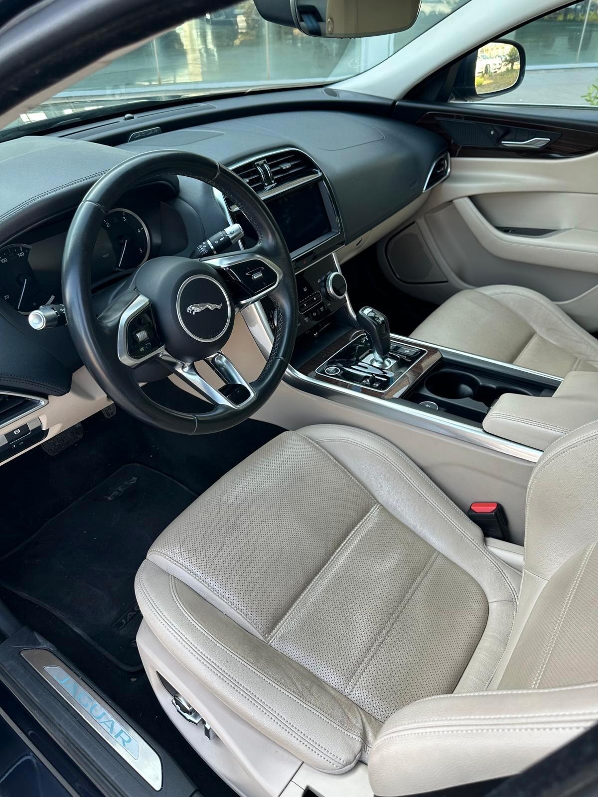 Jaguar XE 2.0 D 180 CV aut. S - Super Offerta T-stock prezzo imperdibile