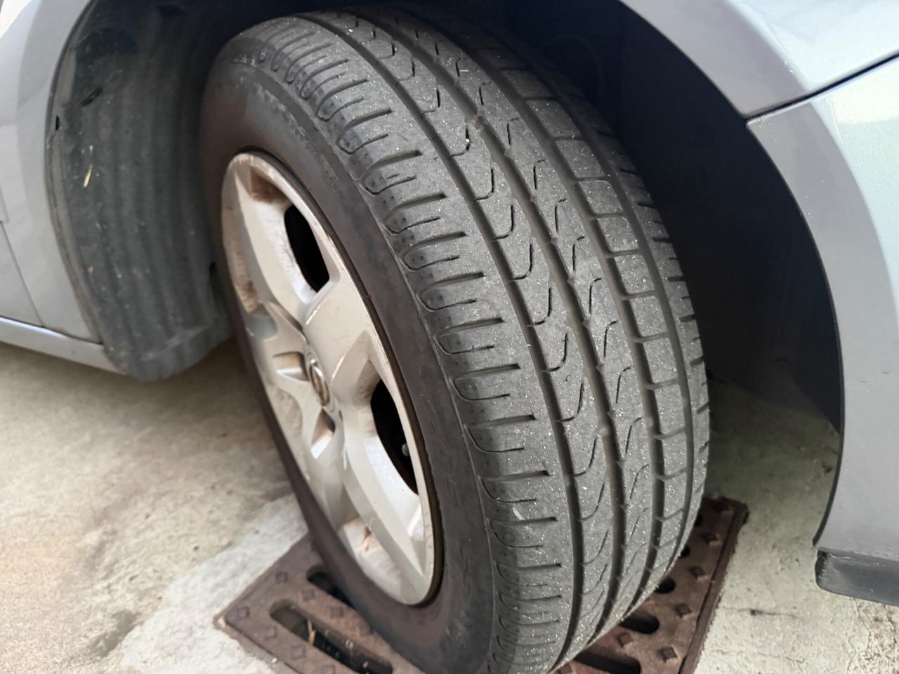 OPEL ASTRA 1.6 BENZINA EURO4 FAMIGLIARE