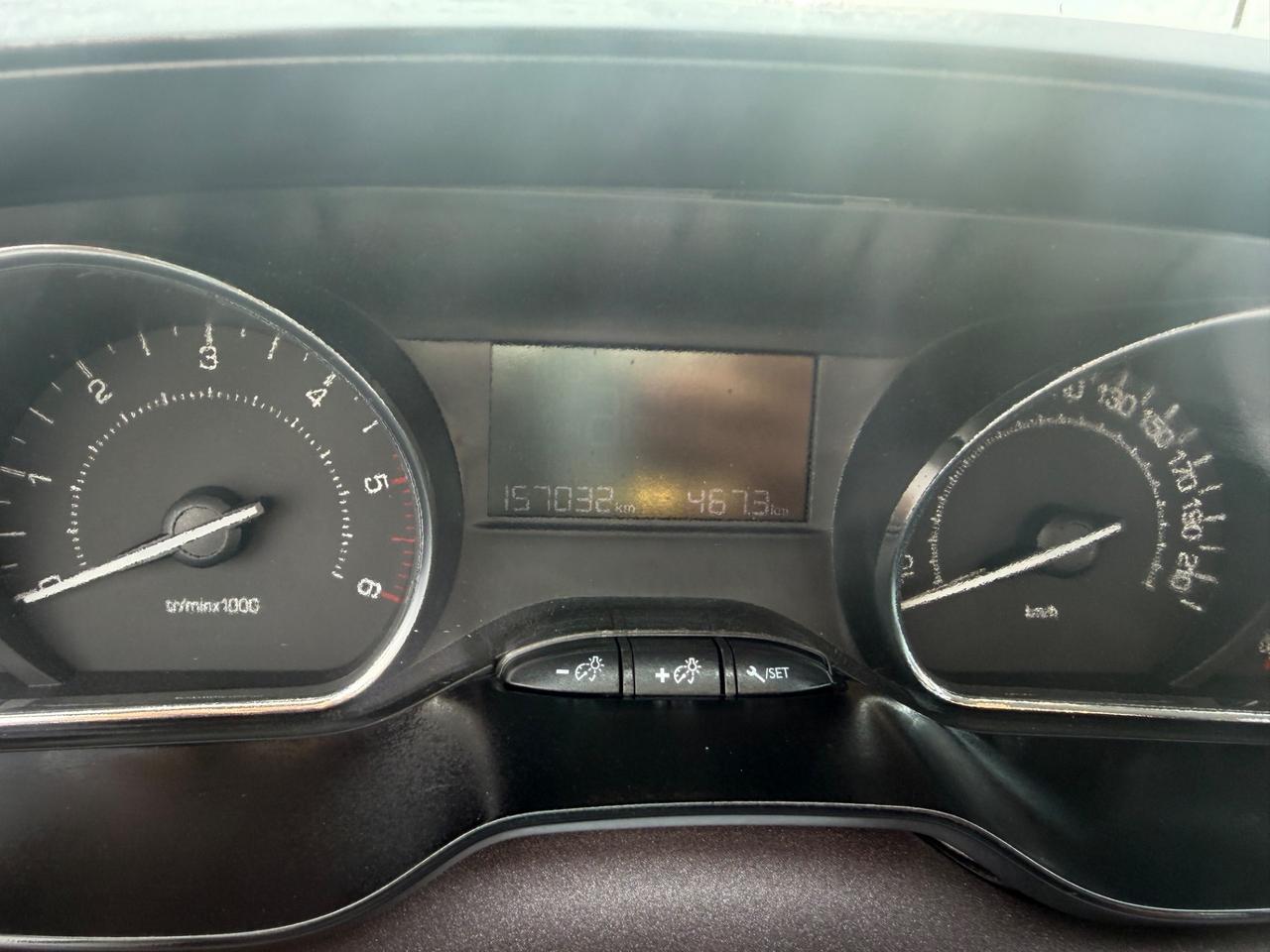Peugeot 2008 1.4 HDi 68CV Access