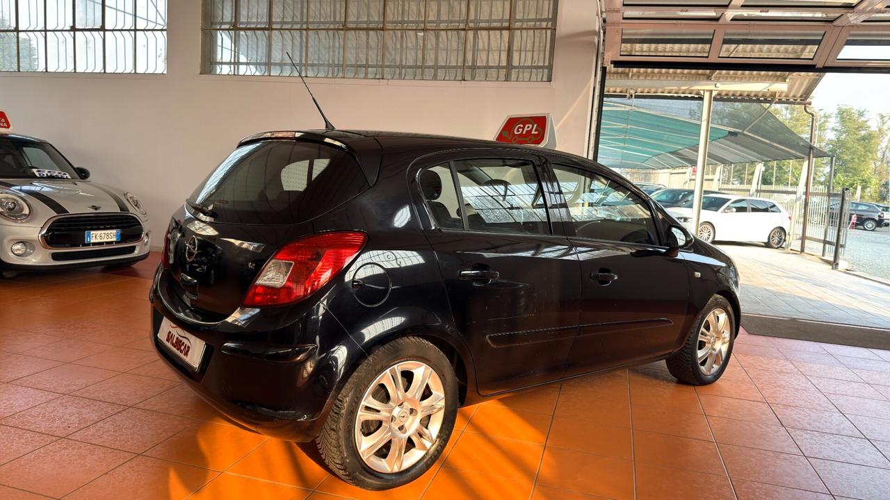 Opel Corsa 1.2 5 porte Easytronic Club
