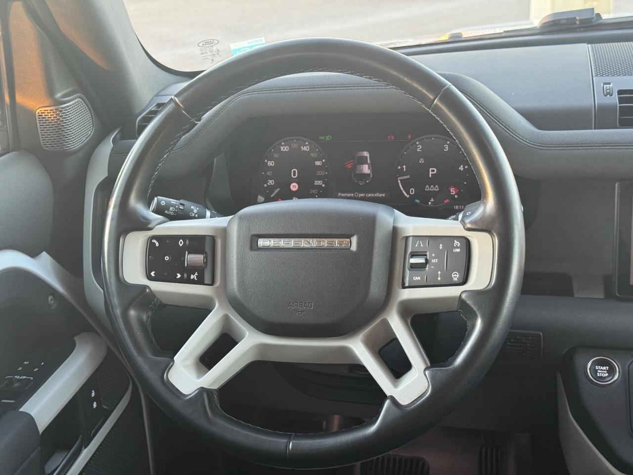Land Rover Defender 110 3.0D I6 200 CV AWD Auto X-Dynamic SE