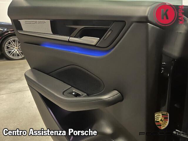 Porsche Macan EV