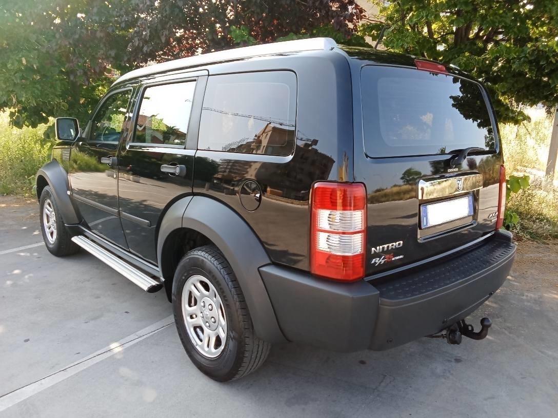 Dodge Nitro 2.8 CRD SXT 4WD Auto