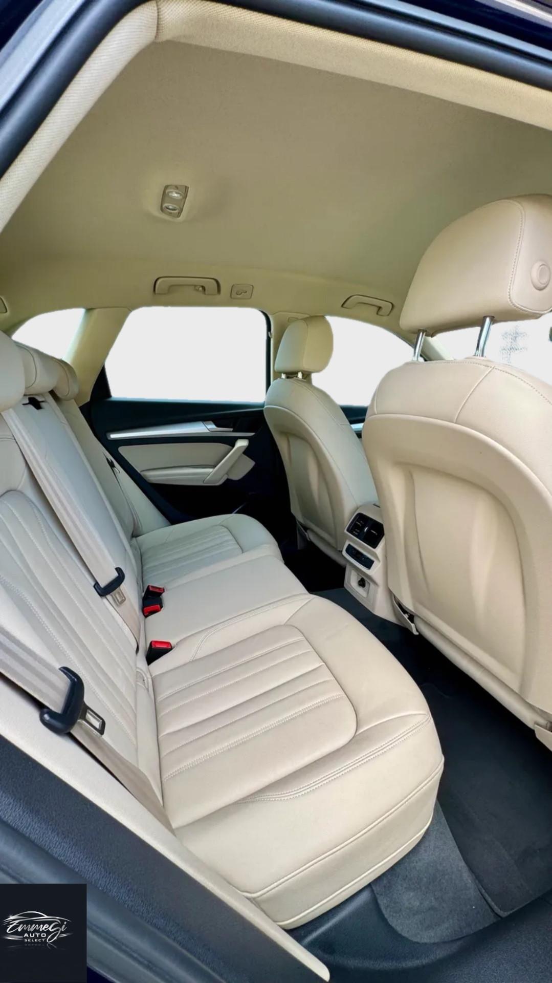 Audi Q5 35 TDI S tronic Business sport