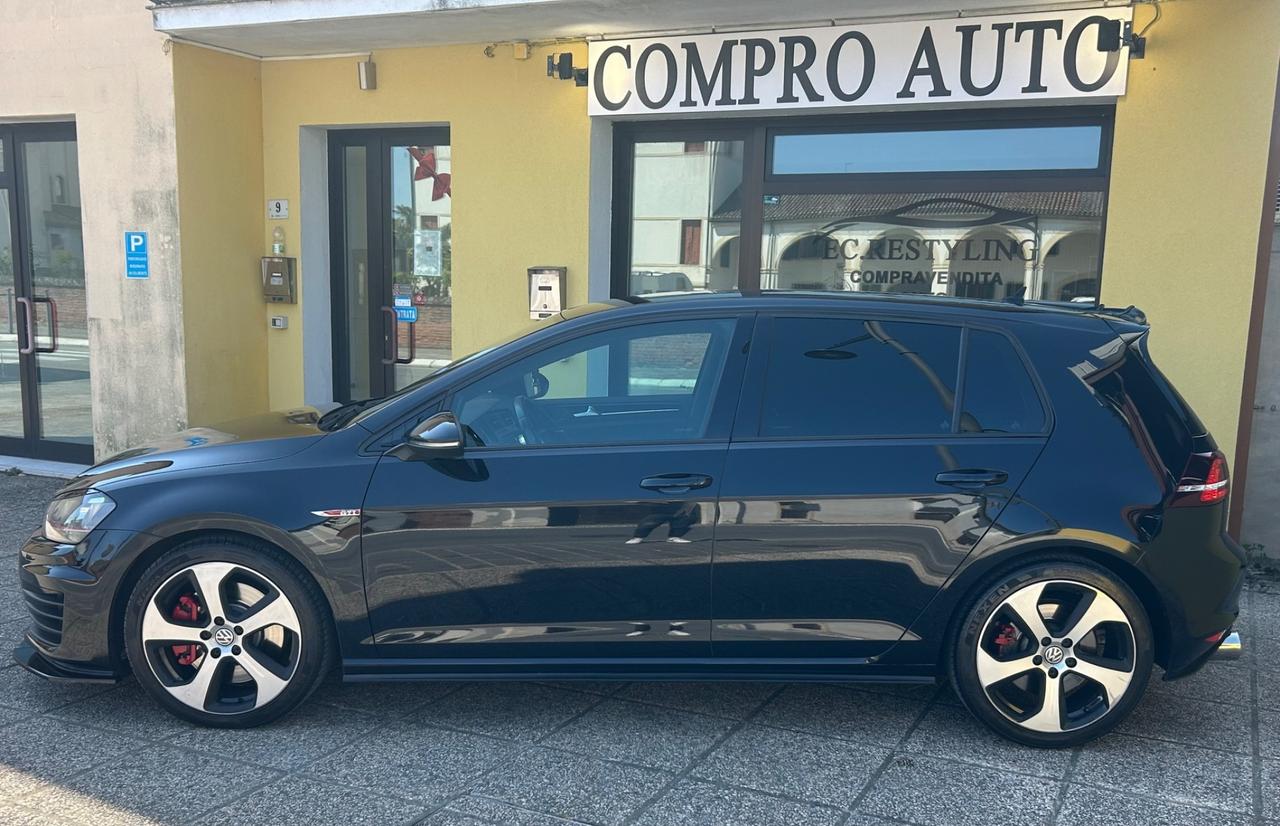 Volkswagen Golf GTI Performance 2.0 230cv