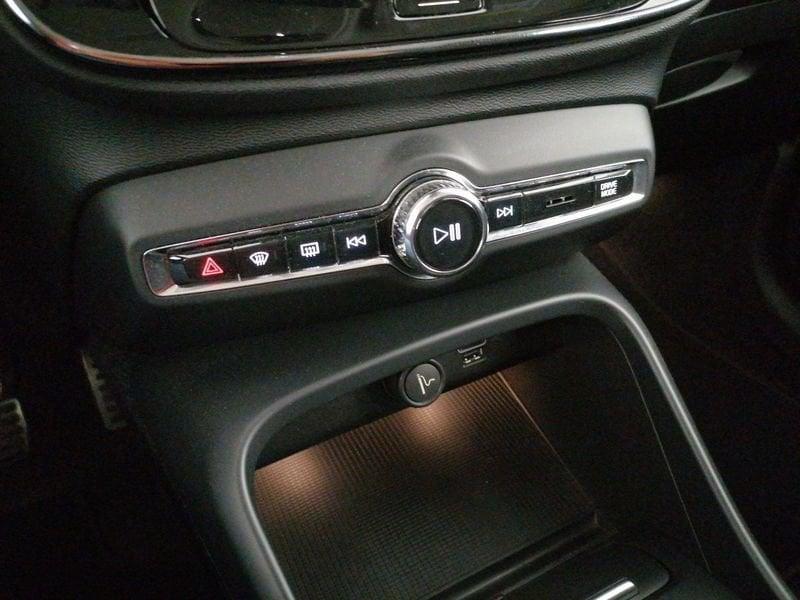 Volvo XC40 1.5 t2 Momentum Pro auto my21
