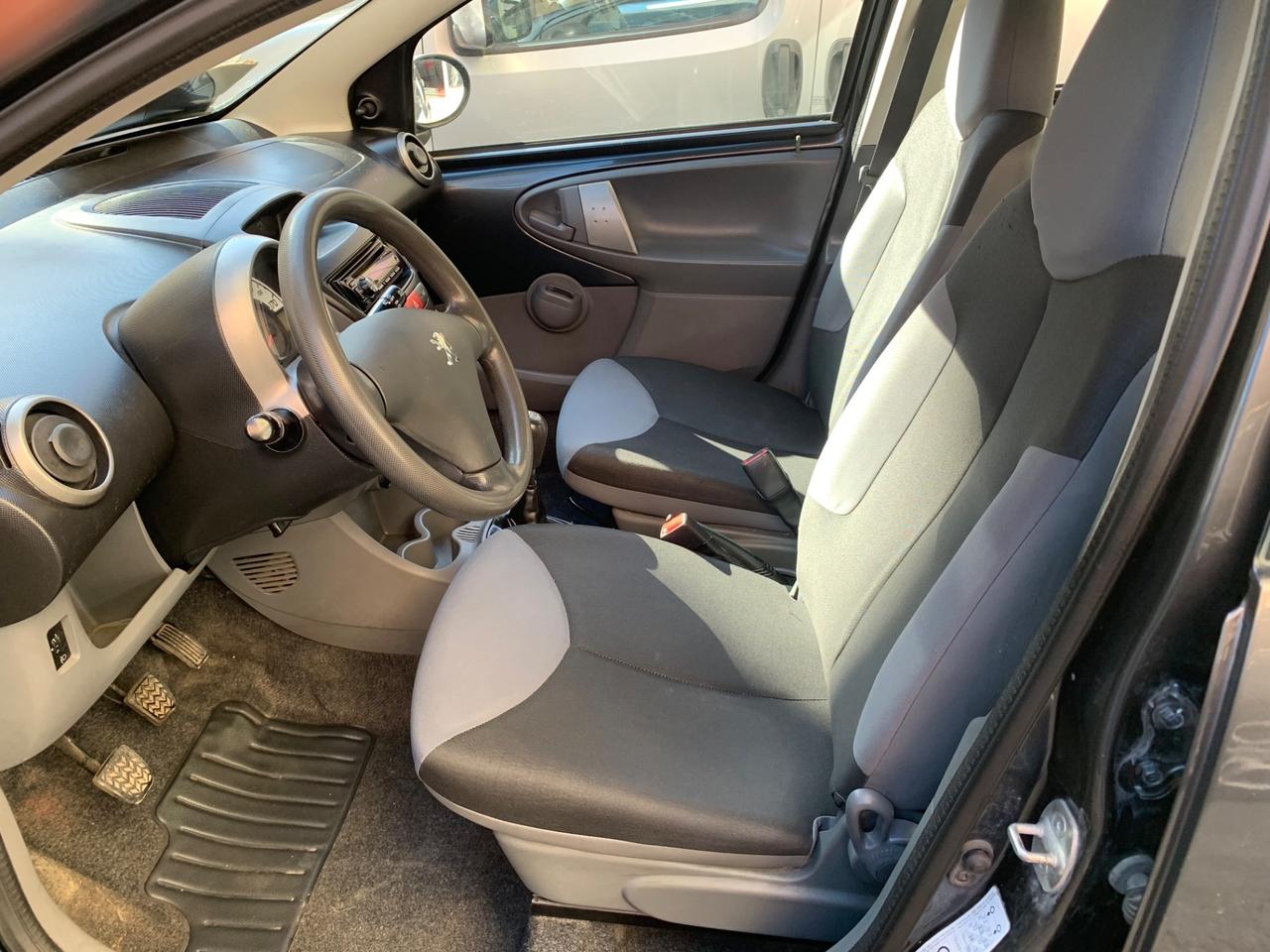 Peugeot 107 1.0 68CV 5p. 03/2011 km 112000