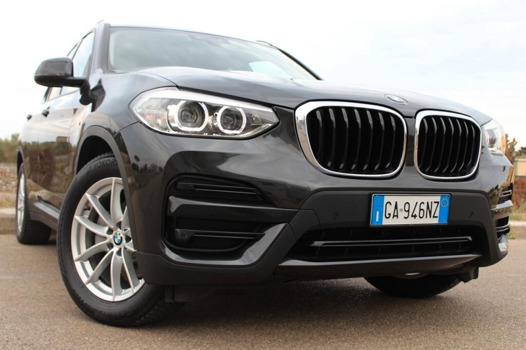 BMW X3 sdrive 18d 150CV *CARPLAY *VOLANTE-M