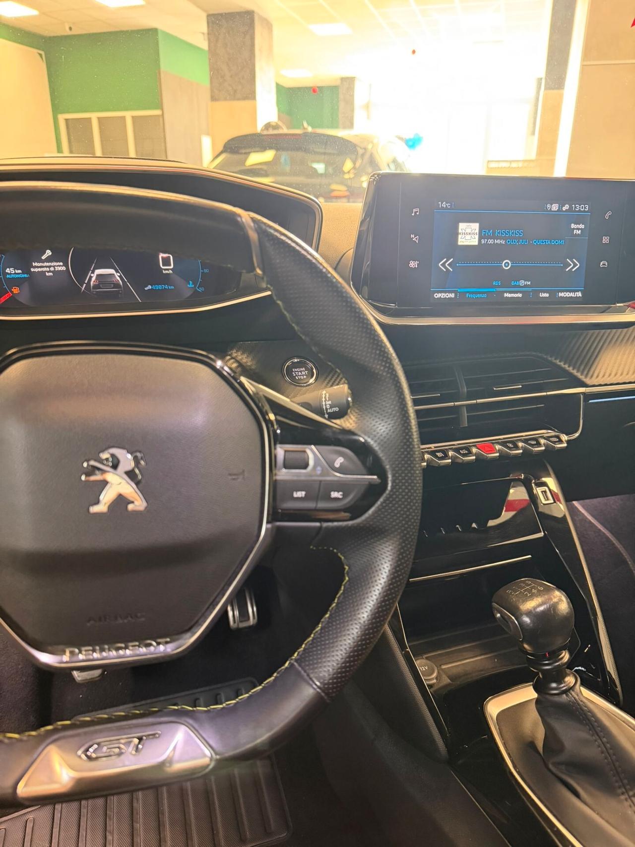 Peugeot 2008 PureTech 130 S&S EAT8 GT