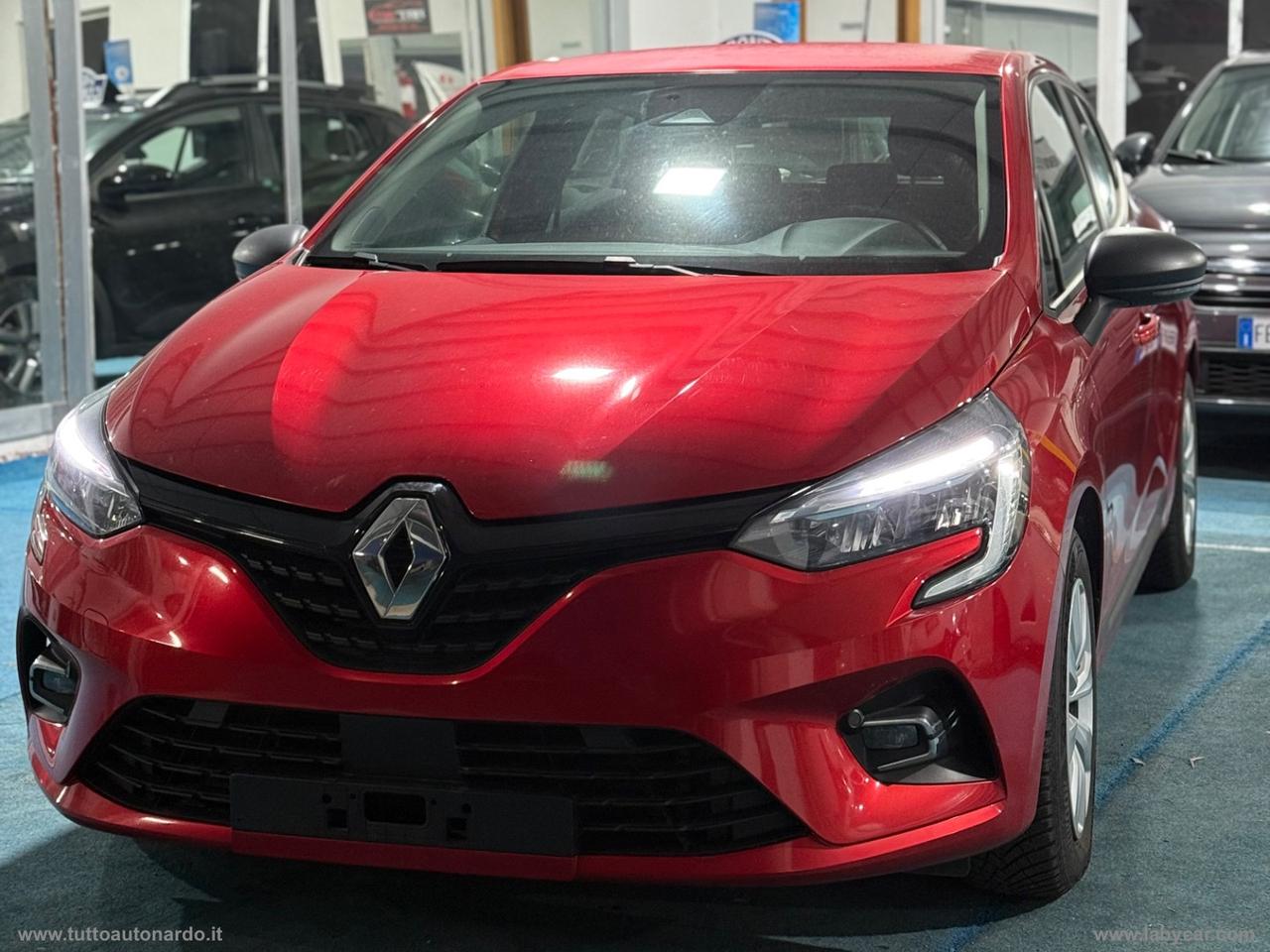 RENAULT Clio dCi 8V 90CV 5p. Moschino Life