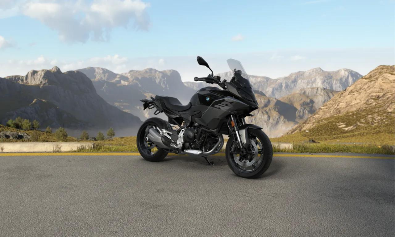 BMW F 900 XR Triple Black