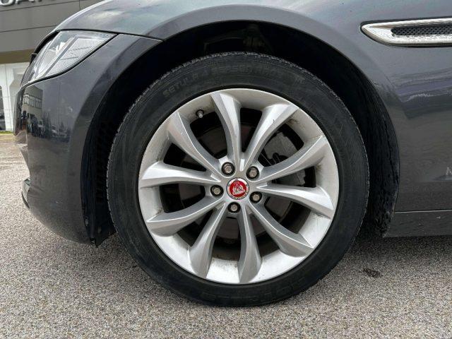 JAGUAR XF 2.0 D 180 CV aut. Prestige