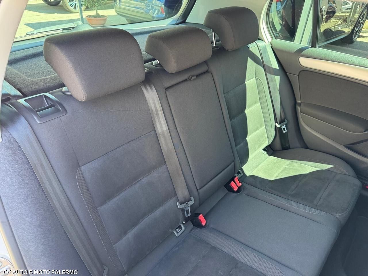 Volkswagen Golf 1.6 Diesel 105CV.Automatic.o.2012