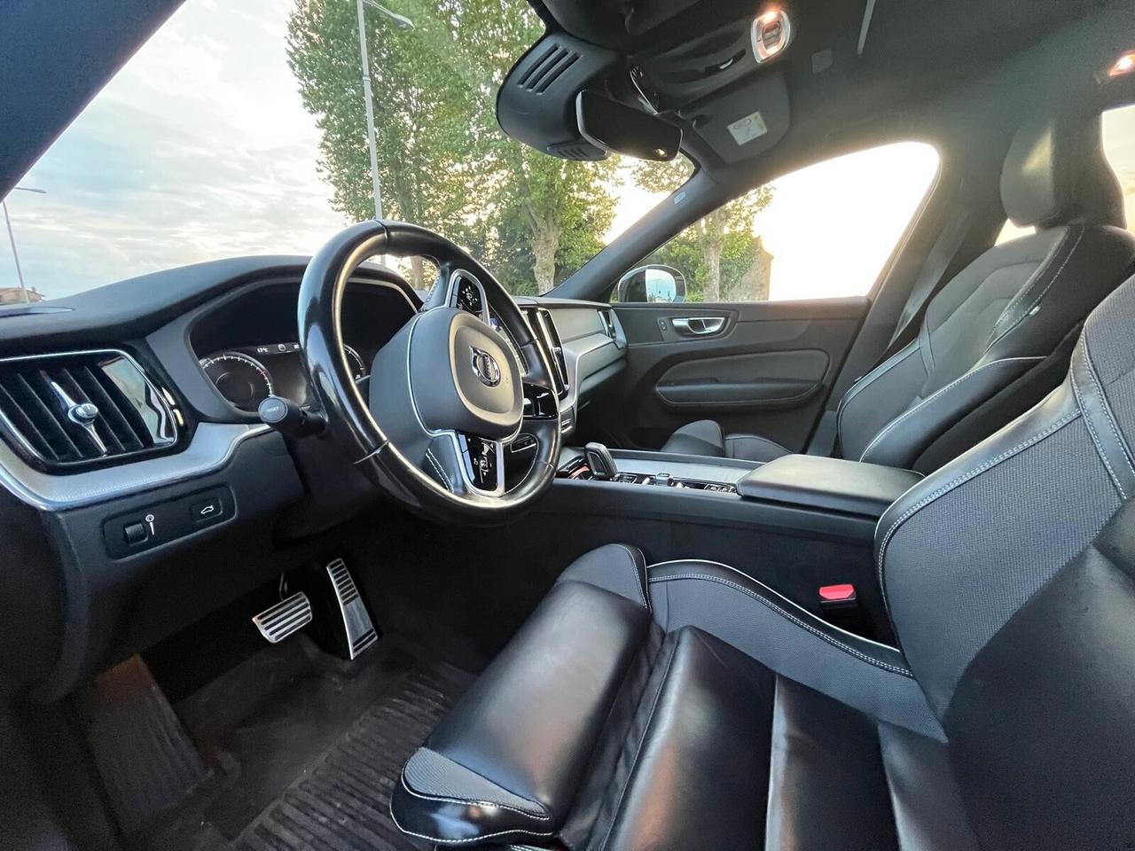 Volvo XC 60 XC60 B4 (d) AWD Geartronic R-design