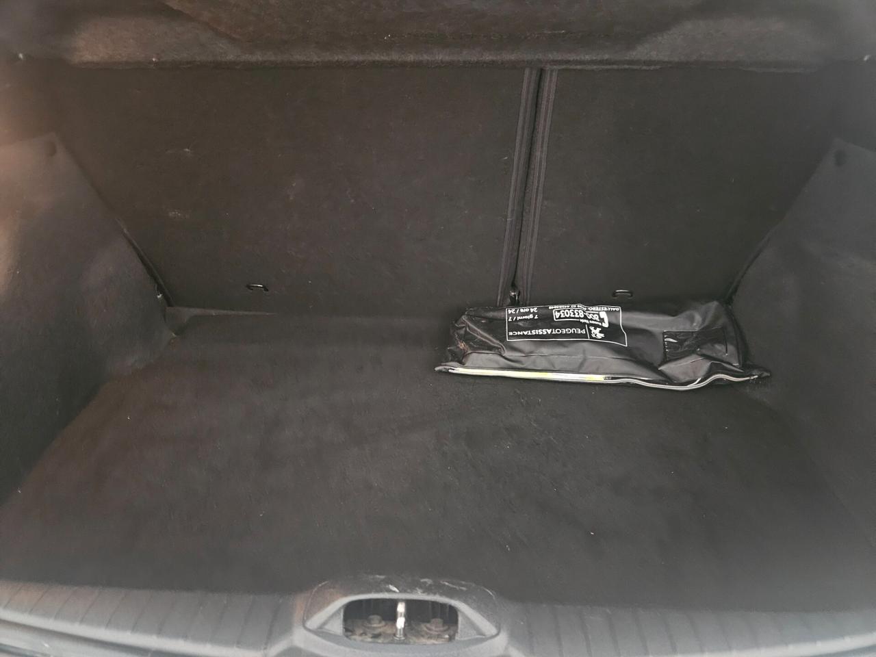 Peugeot 208 BlueHDi 75 5 porte Allure