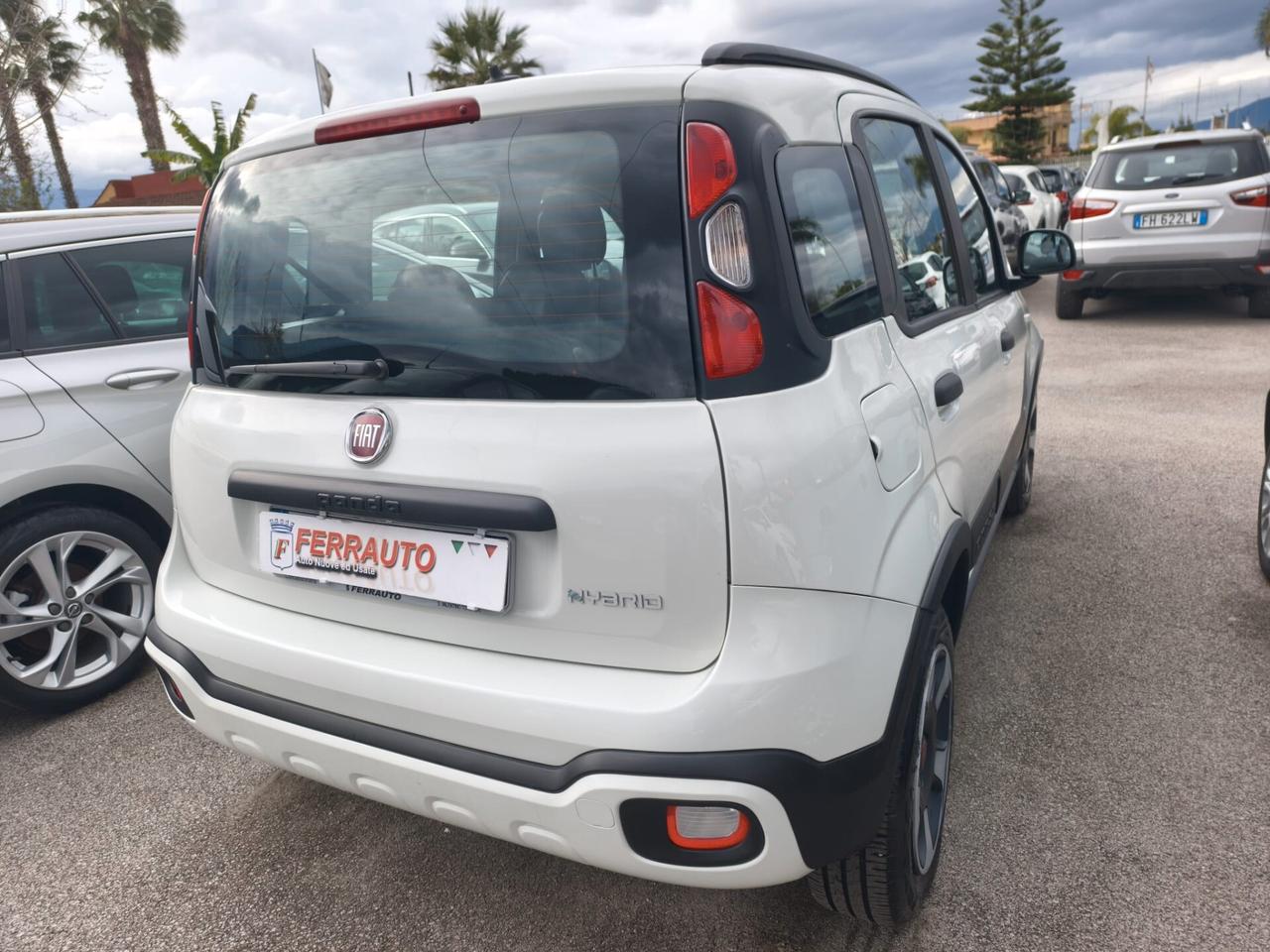 FIAT PANDA HYBRID CITY CROSS