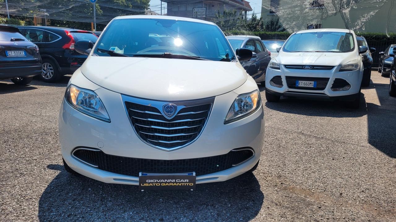 Lancia Ypsilon 1.2 5 porte Platinum ..