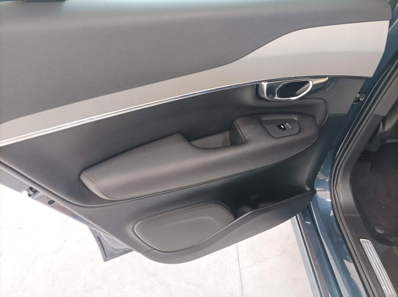 Volvo XC 90 XC90 B5 (d) AWD Geartronic 7 posti Momentum 06/2020