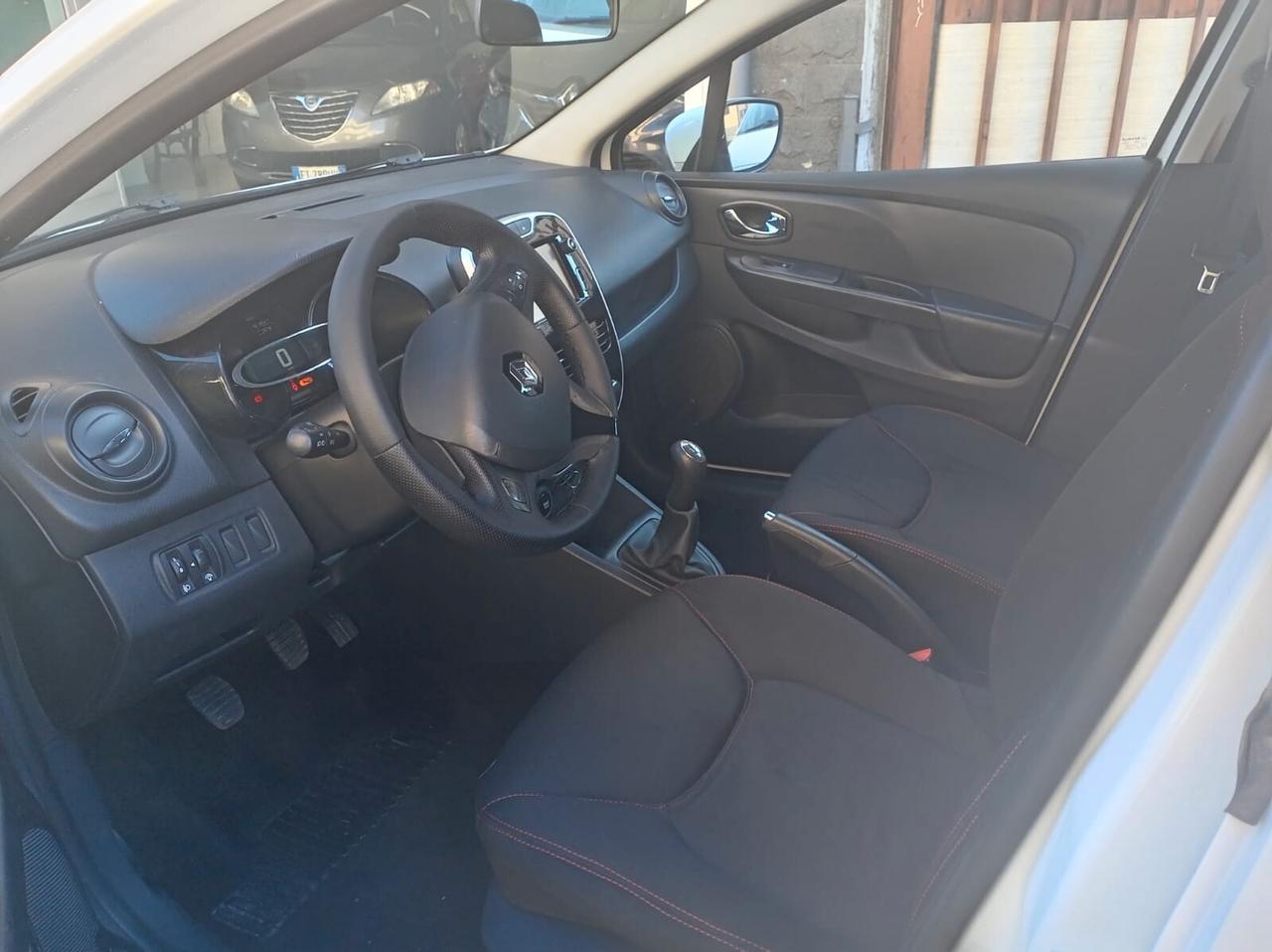 Renault Clio Sporter 1.5 dCi 8V 75CV Costume National