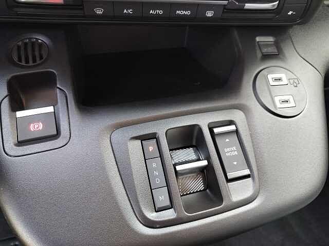 Citroen Berlingo BlueHDi 130 EAT8 Combi Plus KM Ø