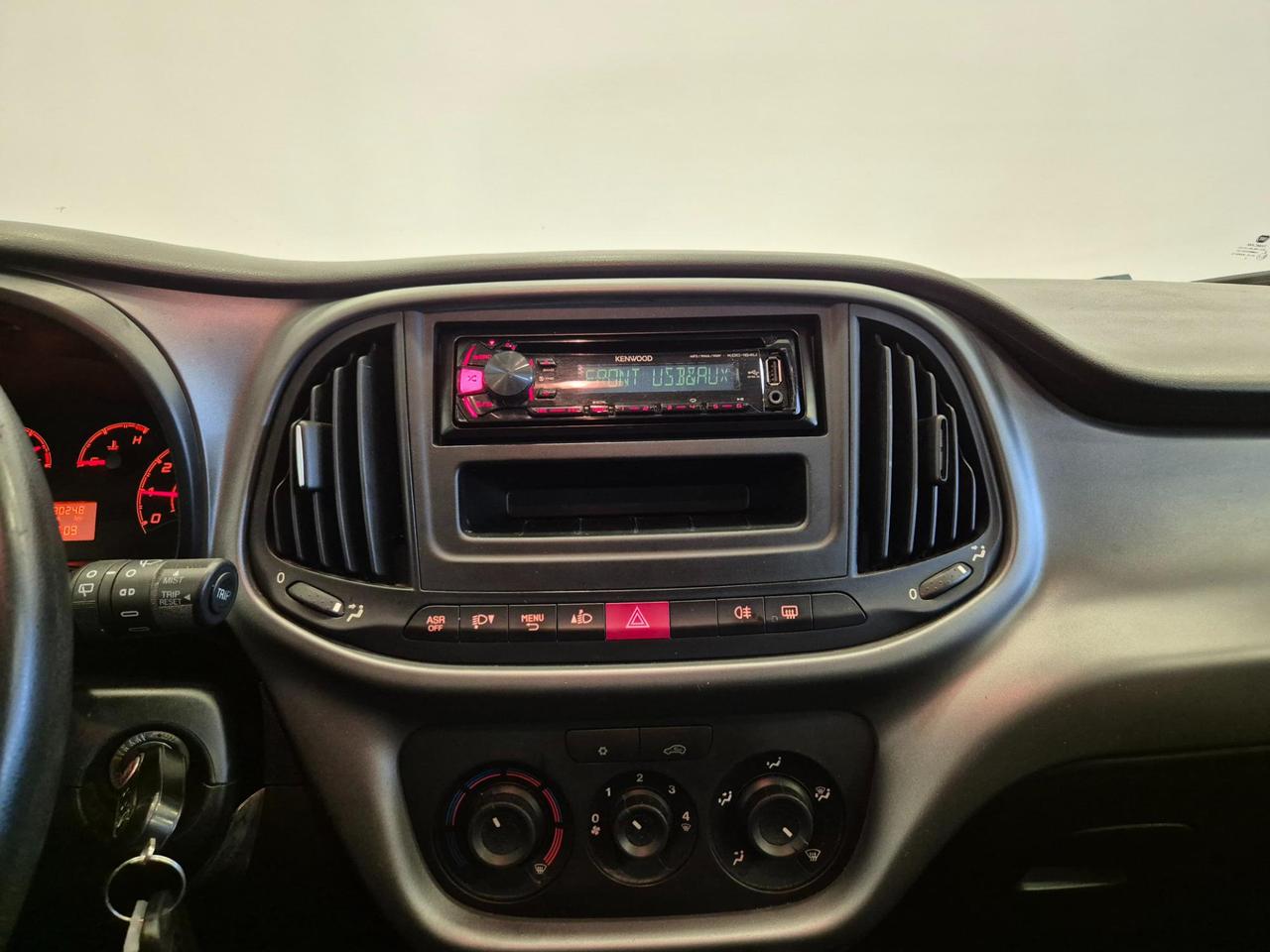 Fiat Doblo 1.4 16v Pop 95cv -NEOPATENTATI - UNIPROPRIETARIO - Sens. Park.