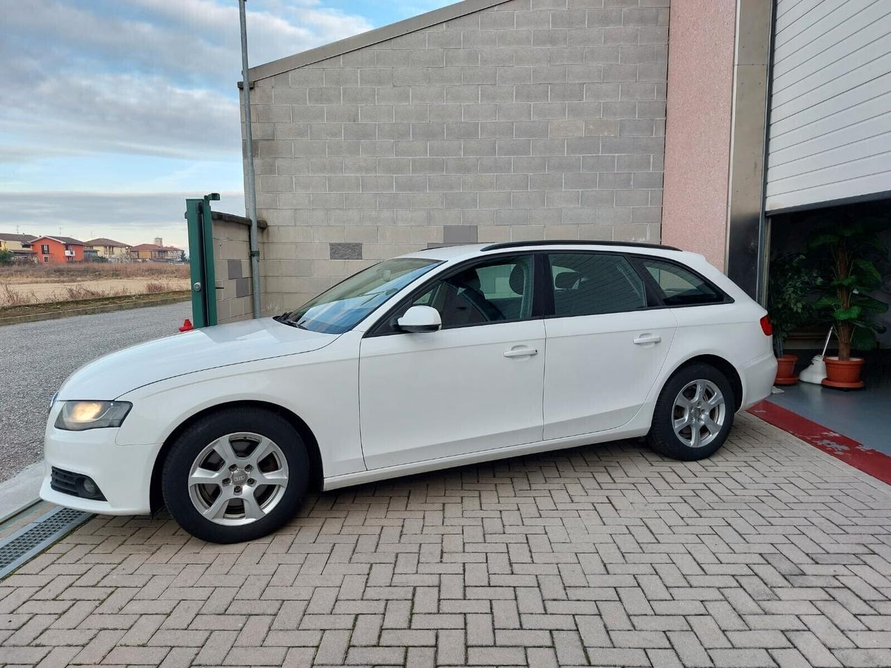 Audi A4 Avant 2.0 TDI 143CV F.AP. multitronic Advanced EURO5 !!