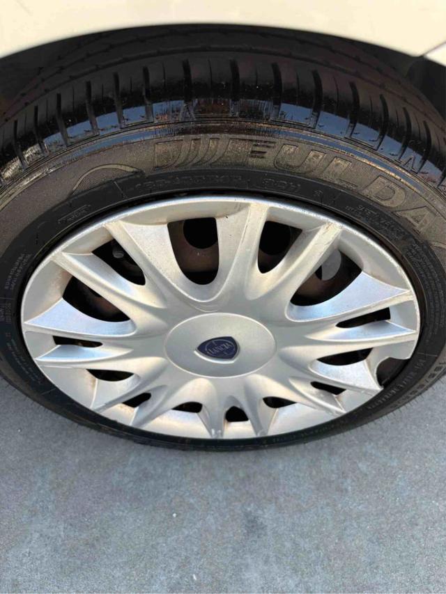 LANCIA Ypsilon 1.2 69 CV 5 porte GPL Gold