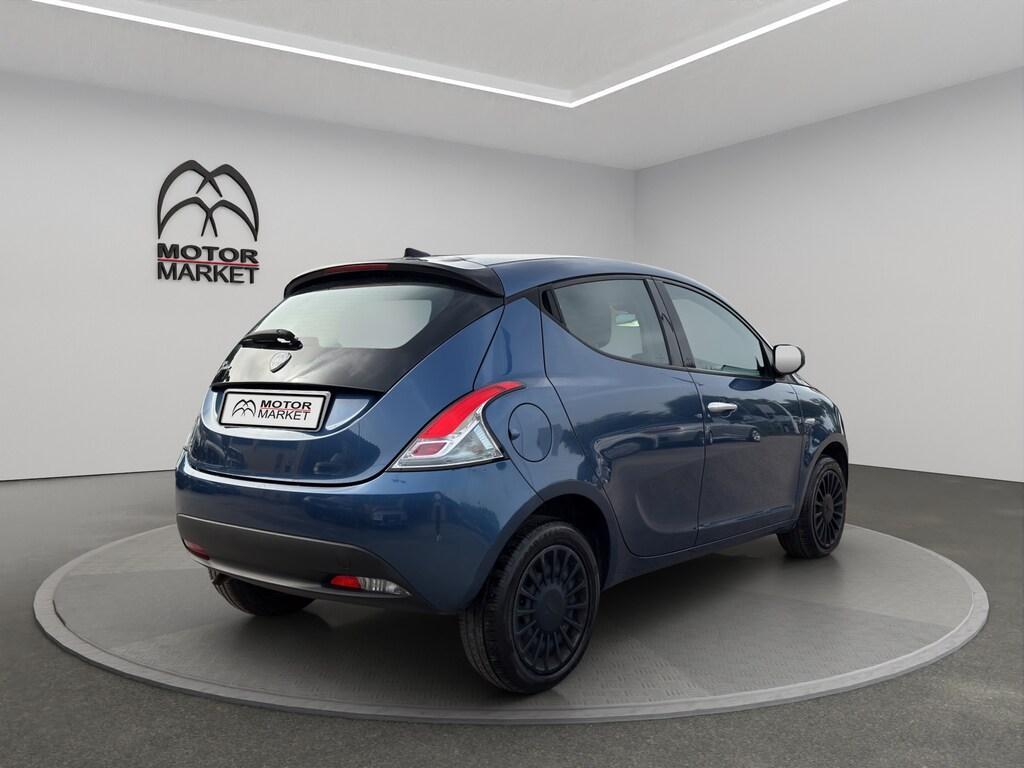 Lancia Ypsilon 5 Porte 1.0 FireFly Hybrid Silver