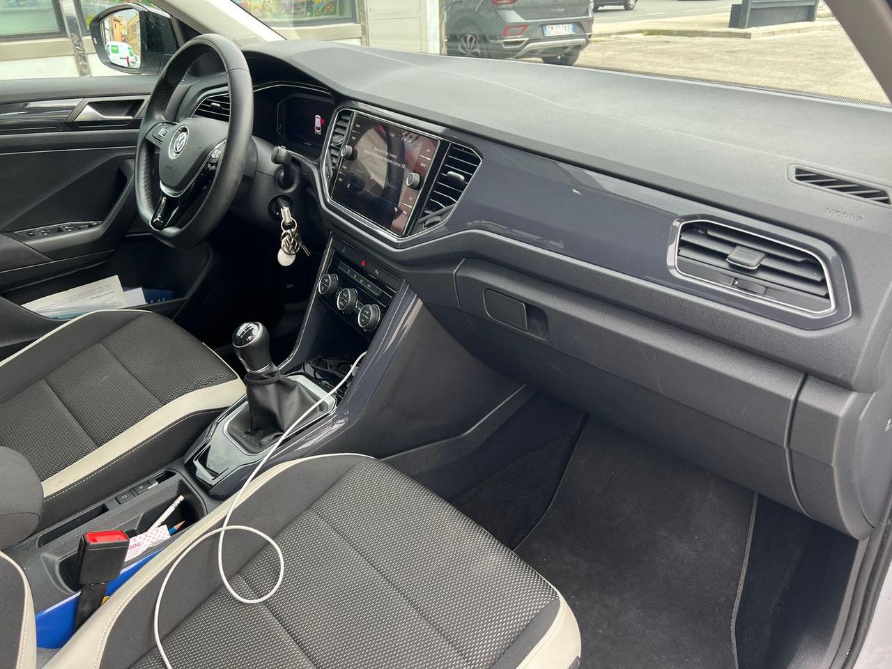 Volkswagen T-Roc VW T-ROC 1.5 TSI Advanced #10039