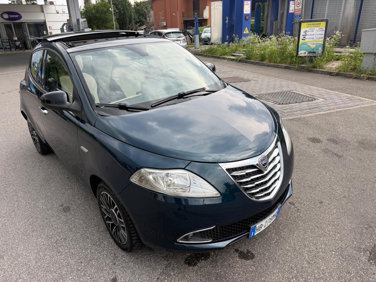 Lancia Ypsilon 1.3 MJT 16V 95 CV 5 porte S&S 30th Anniversary