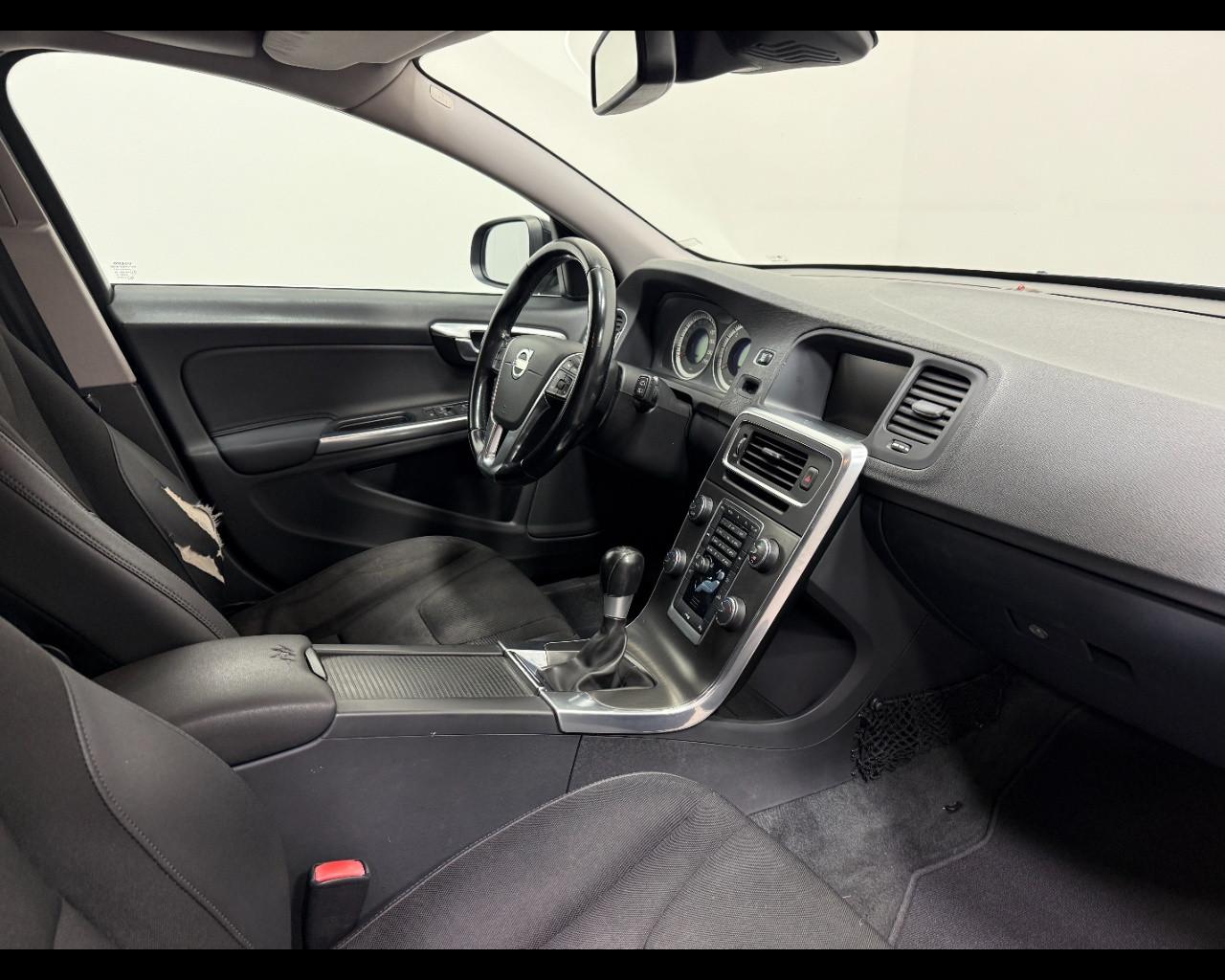 VOLVO V 60 2.0 D4 VED (D3) MOMENTUM