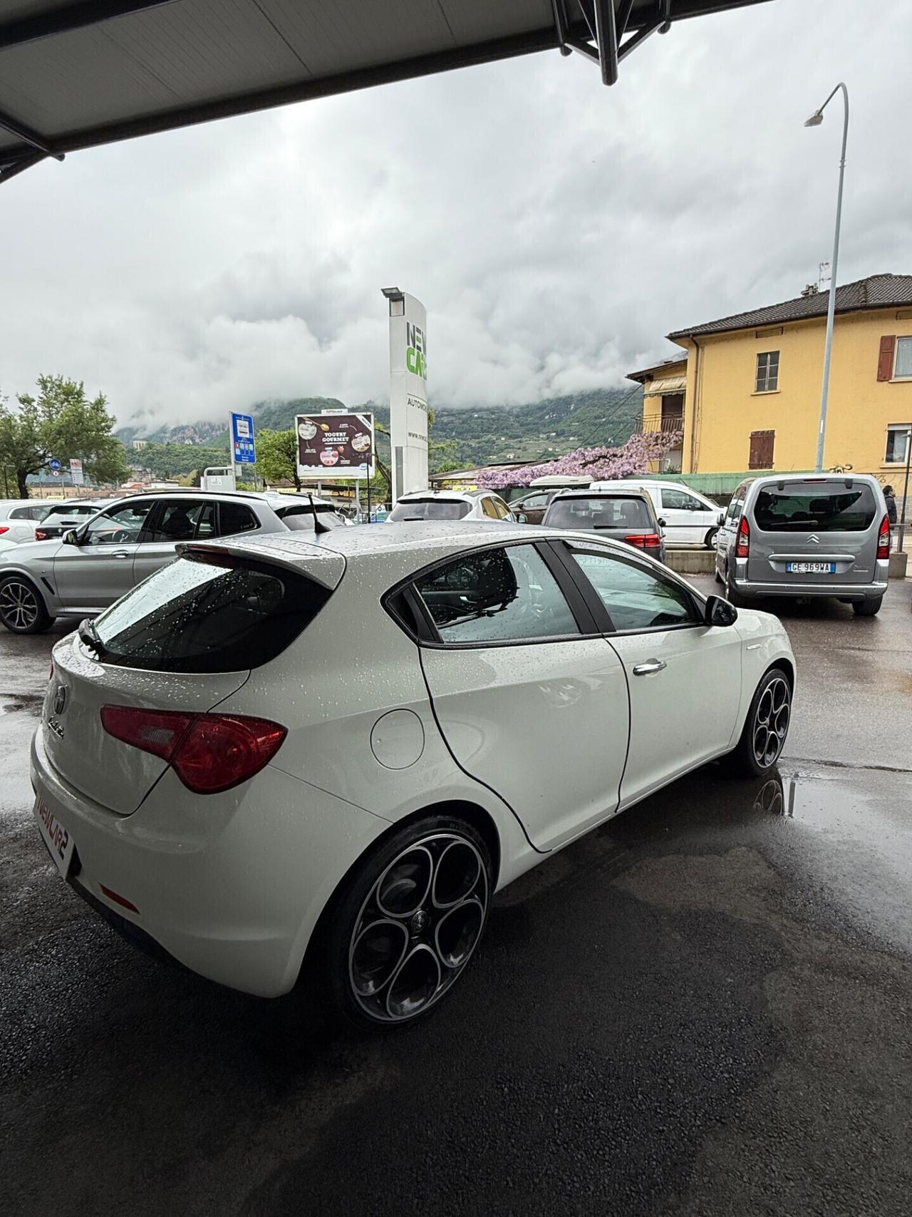 ALFA ROMEO GIULIETTA 1.6 JTDm-2 EXCLUSIVE neopatentati