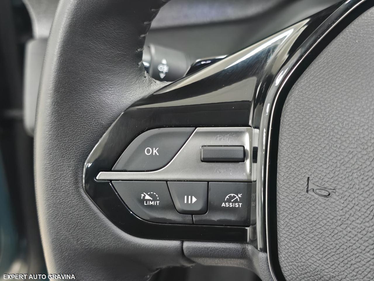 PEUGEOT 308sw 225cv HYBRID ALLURE IVA DEDUCIBILE