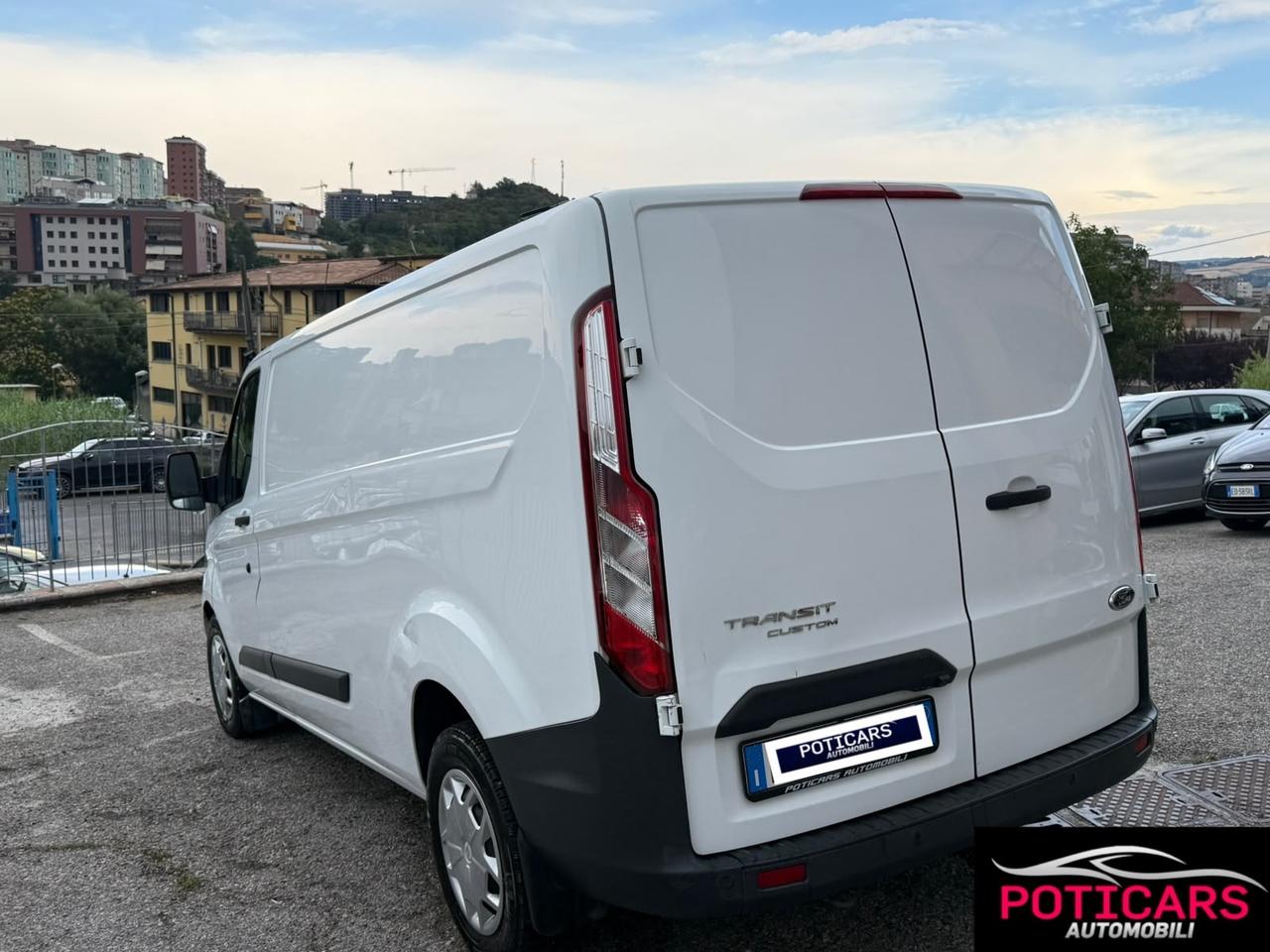 Ford Transit Custom 330 2.2 TDCi 155CV PC Furgone Entry