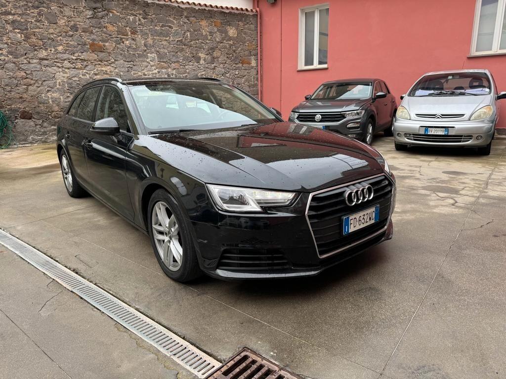 Audi A4 Avant 2.0 TDI 150 CV Business