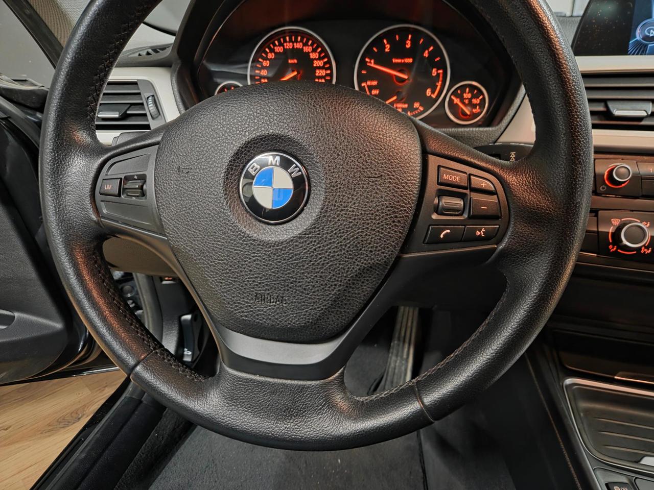 BMW 320 d Touring Business auto