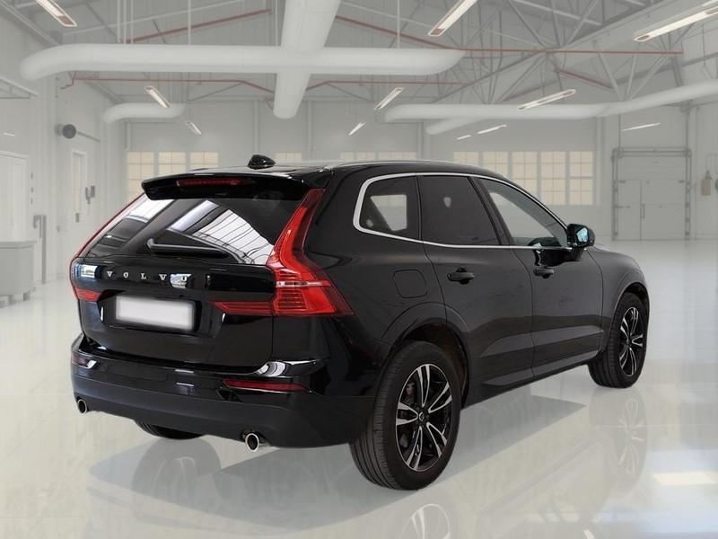 VOLVO XC60 B4 D AWD automatico Momentum Pro