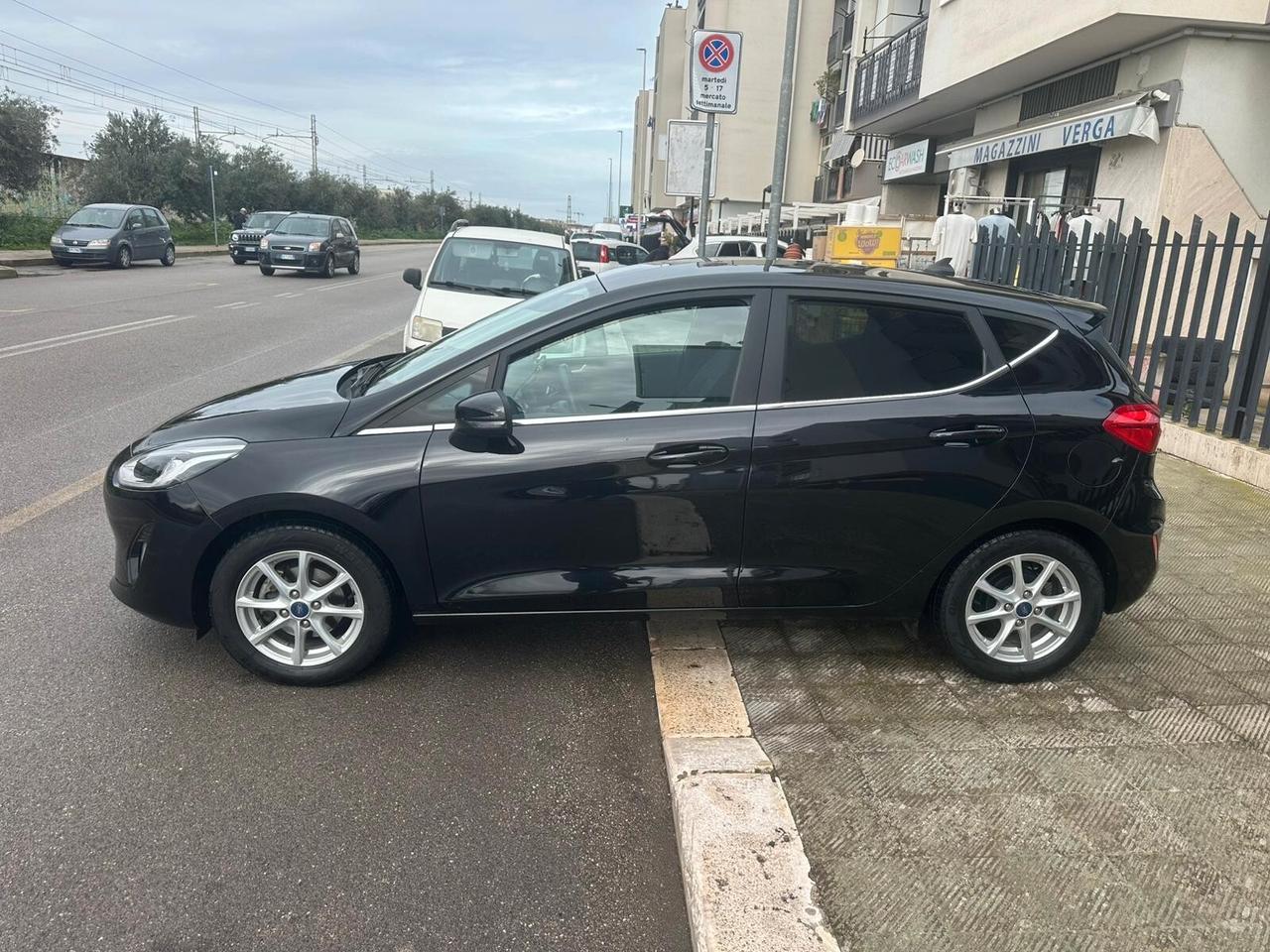 Ford Fiesta 1.1 75 CV GPL 5 porte Titanium