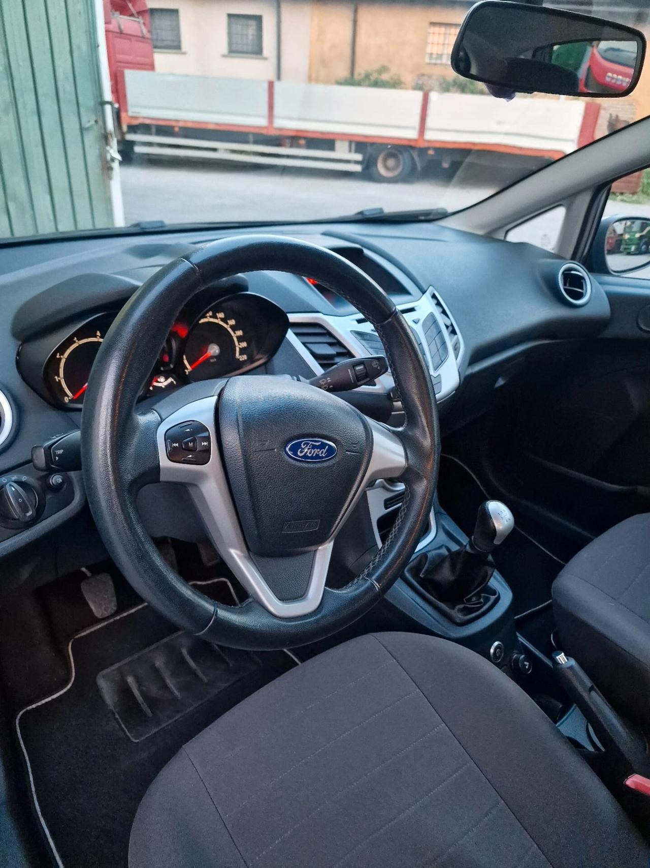 Ford Fiesta 1.4 5 porte Bz.- GPL