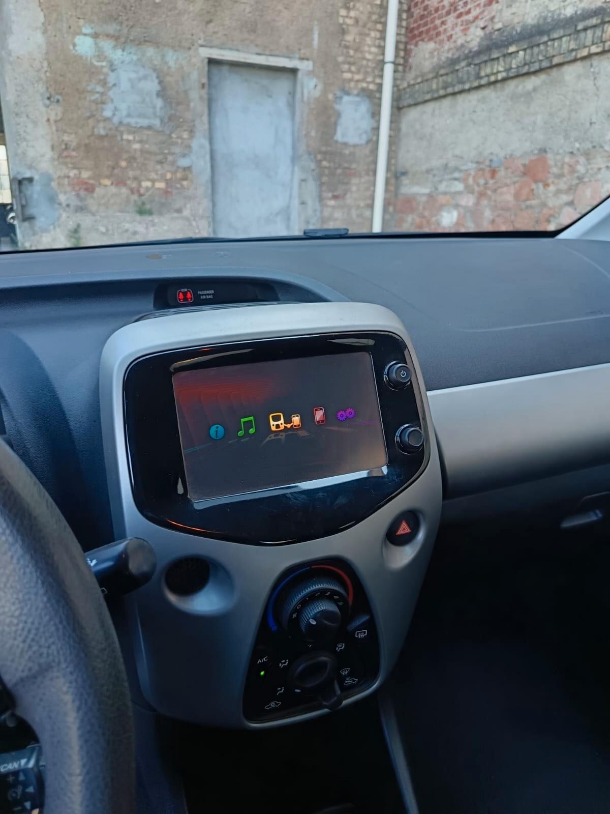 Peugeot 108 VTi 68 5 porte Allure TOP!