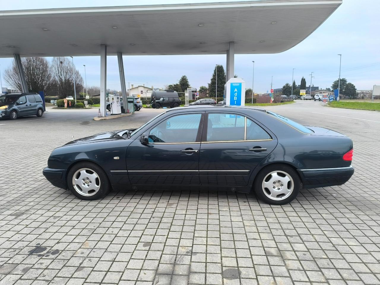 Mercedes-benz E 200 cat Avantgarde