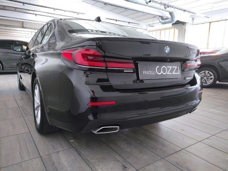 BMW Serie 5(G30/31/F90) - 520d 48V Business