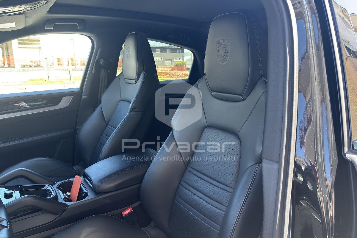 PORSCHE Cayenne Coupé 3.0 V6