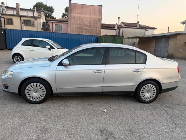 VOLKSWAGEN Passat 1.9 TDI/105CV DPF BlueMotion senza lavoro da fare
