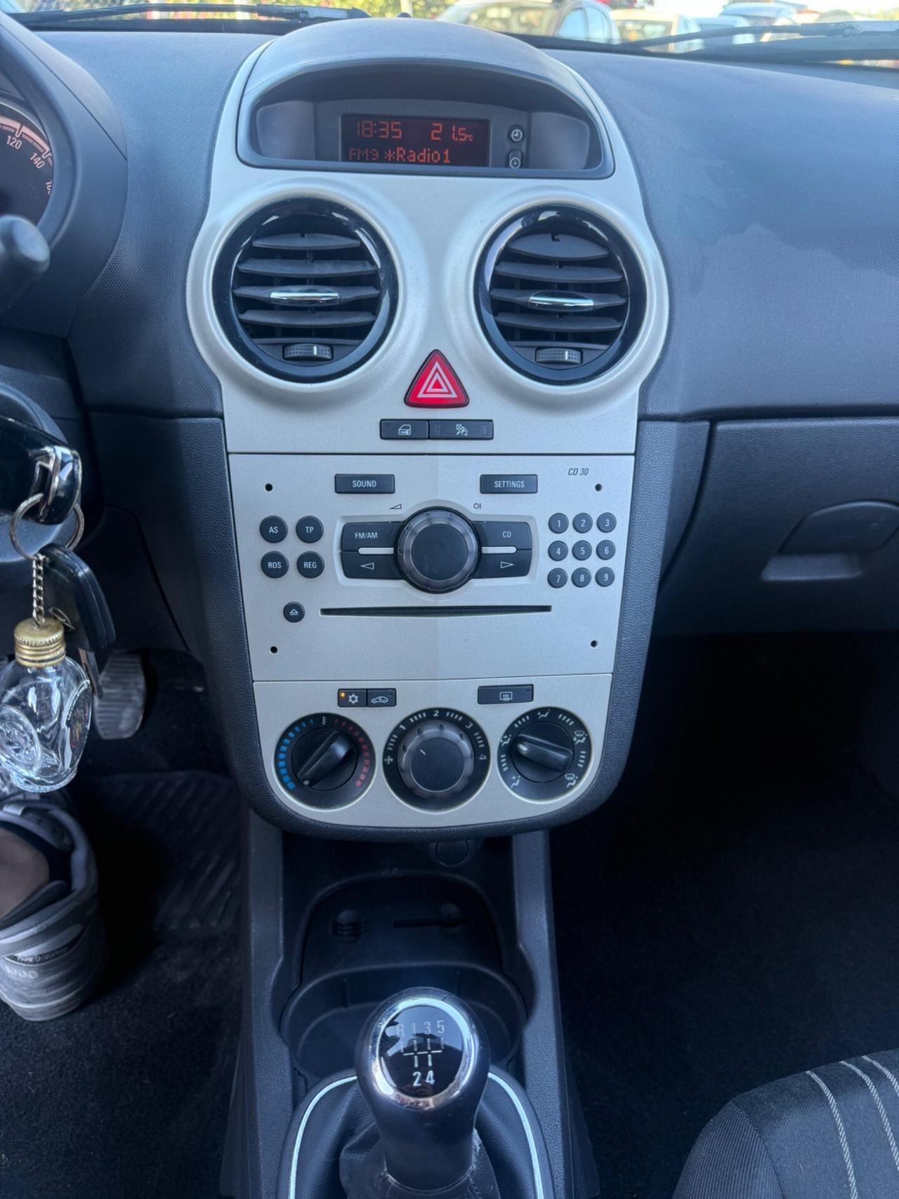Opel Corsa 1.2 Benzina Neopatentati 130milaKM